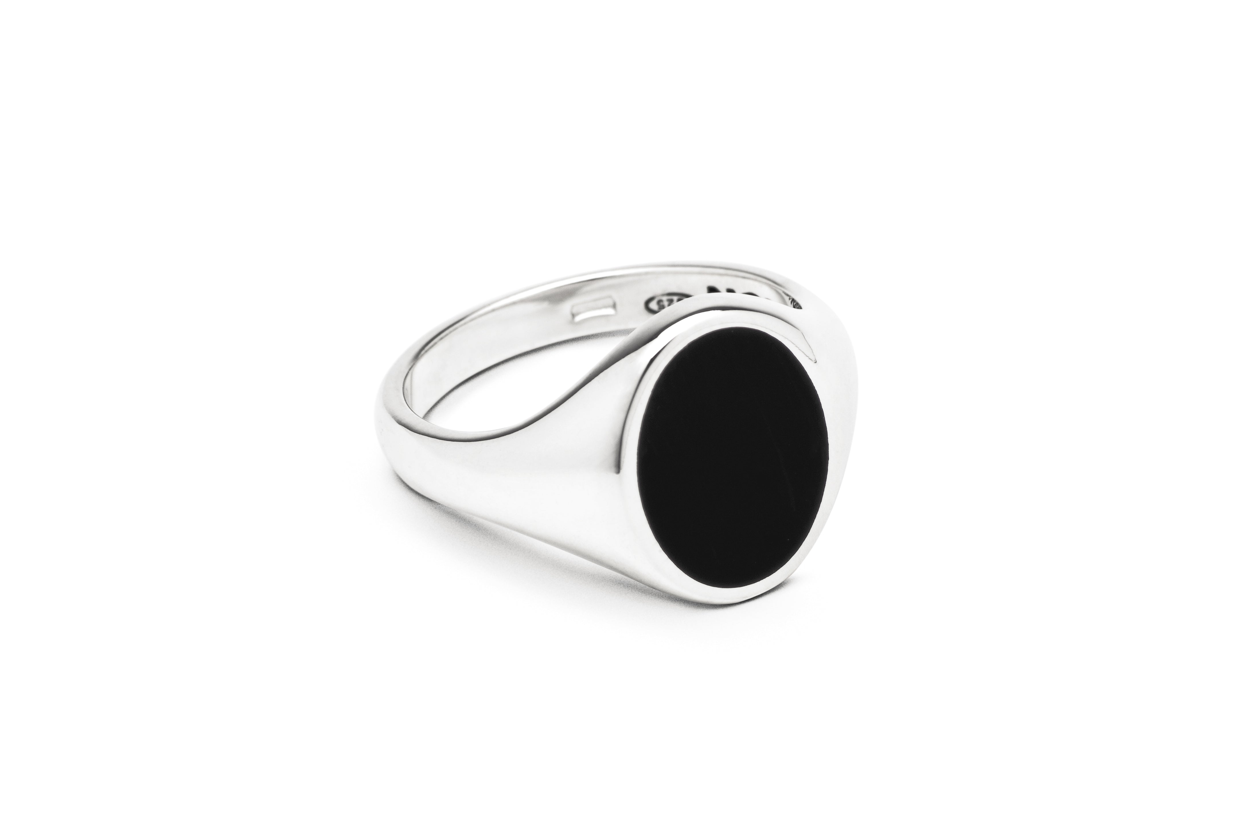 CHEVALIER OVALE SMALTO NERO / ARGENTO LUCIDO