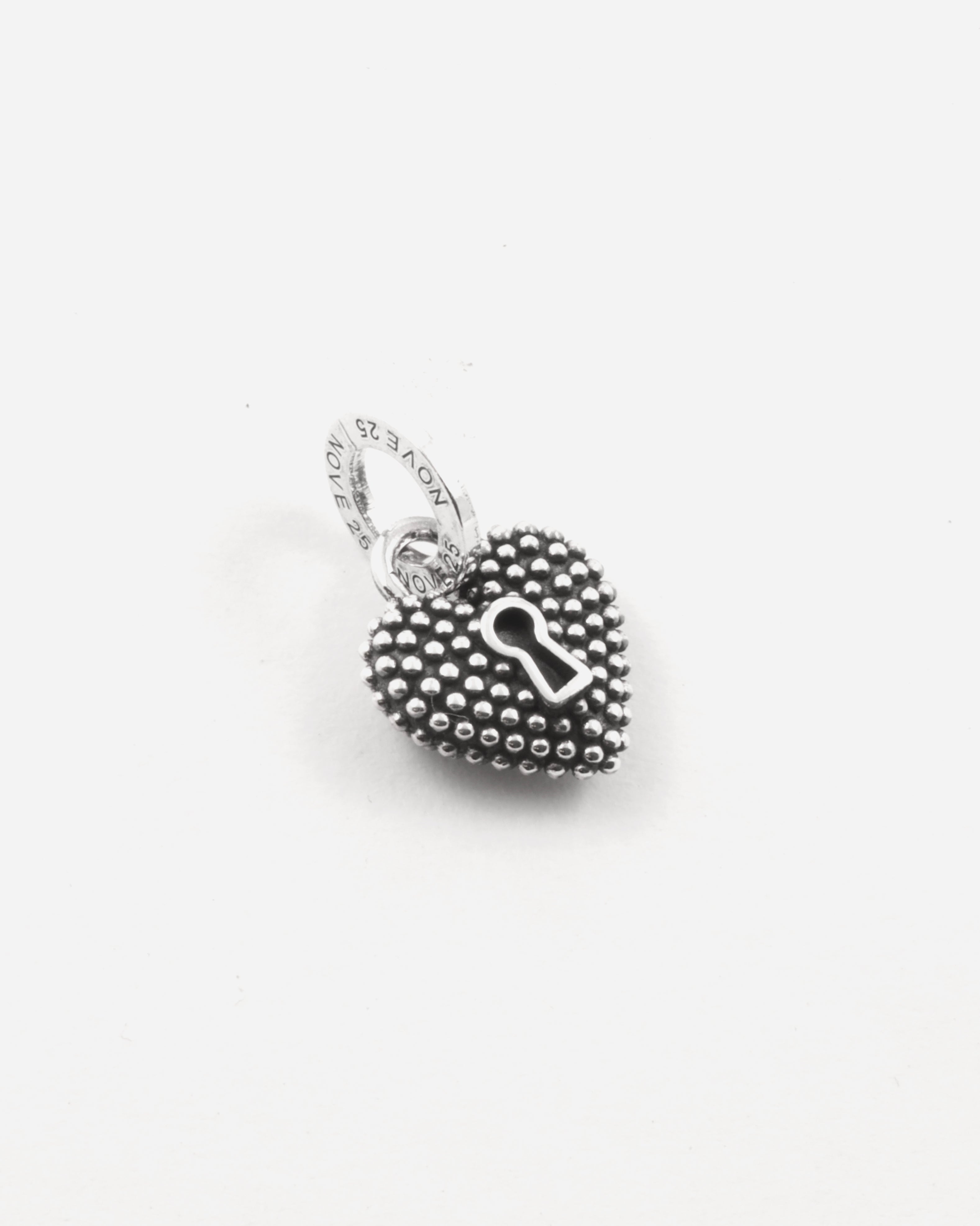 PENDENTE CHARM CUORE PUNTINATO SERRATURA / ARGENTO