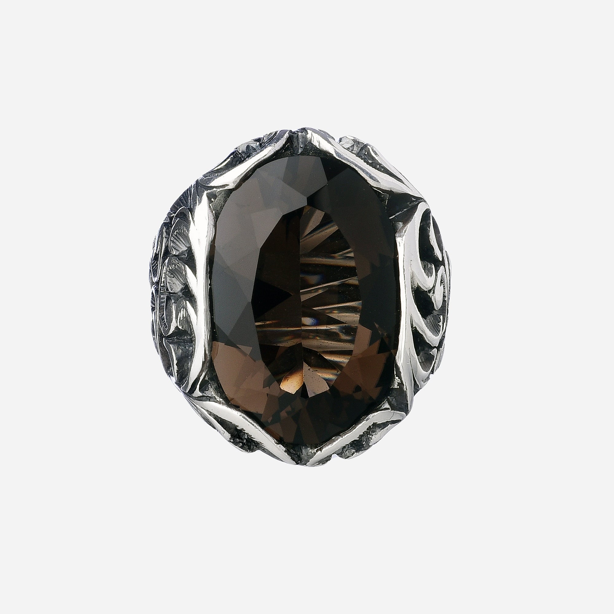 ANELLO IN ARGENTO INTAGLIATO A MANO CON IL BULINO PIETRA OVALE SFACCETTATA FUME LIGHT