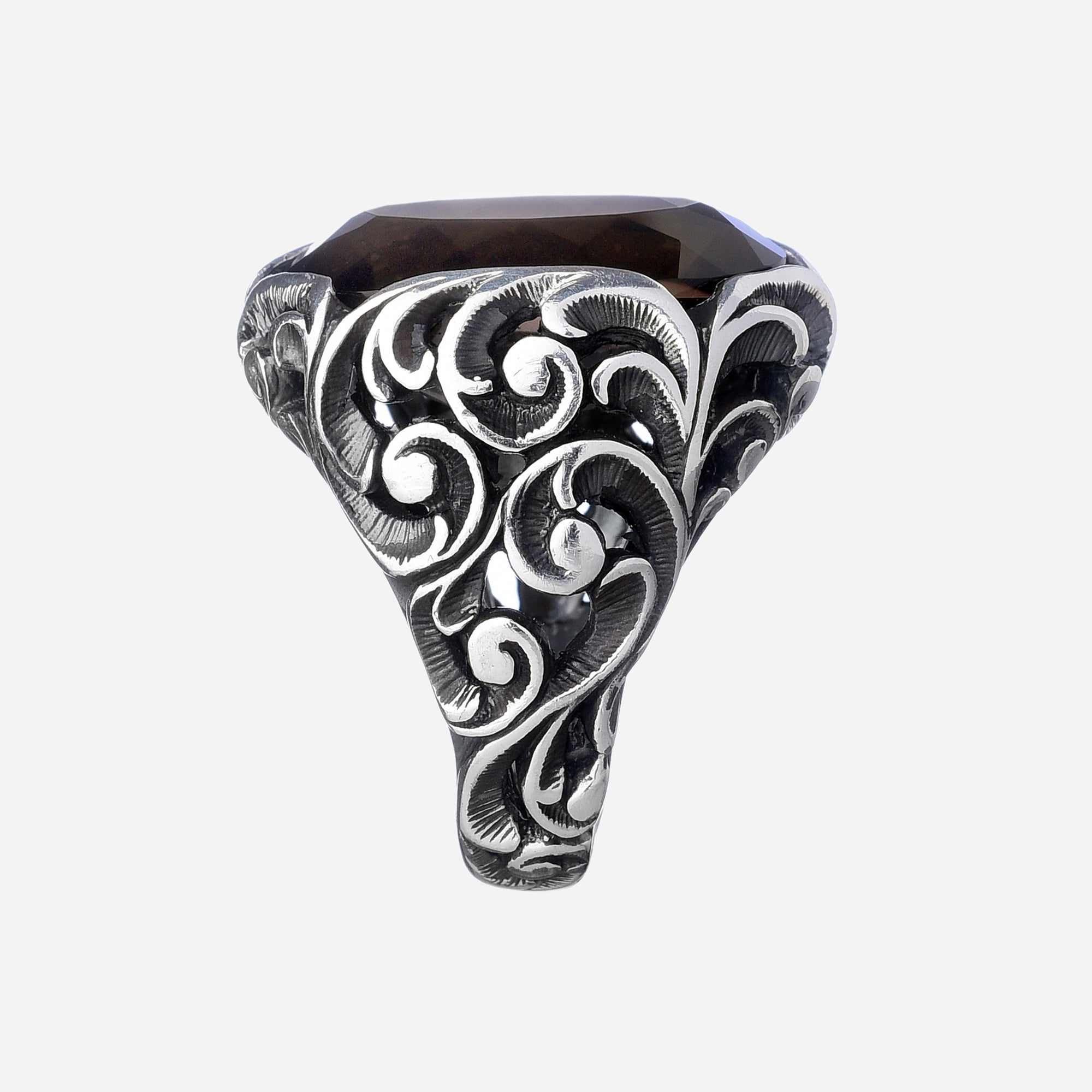 ANELLO IN ARGENTO INTAGLIATO A MANO CON IL BULINO PIETRA OVALE SFACCETTATA FUME LIGHT