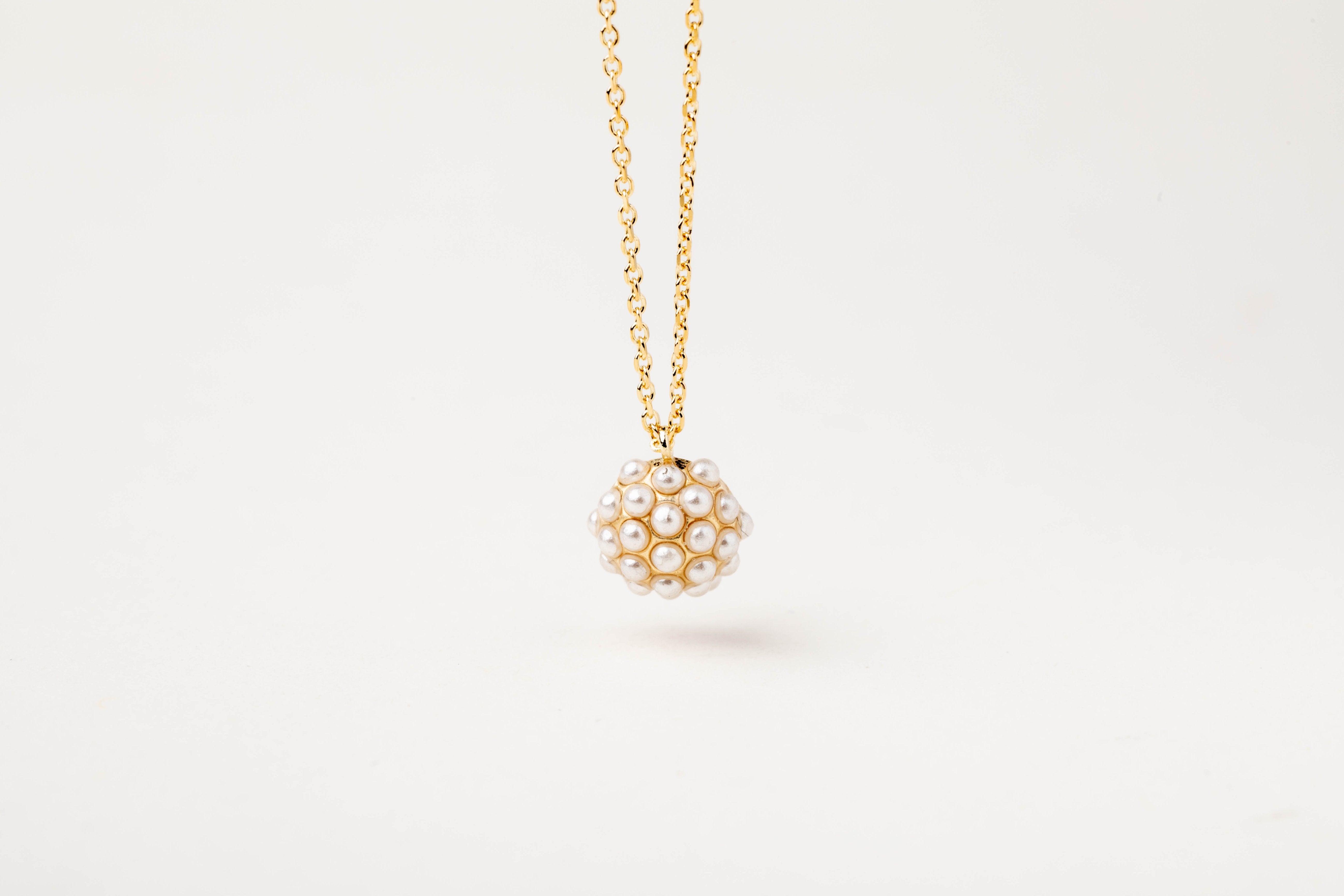 Collana mezza sfera cabochon
