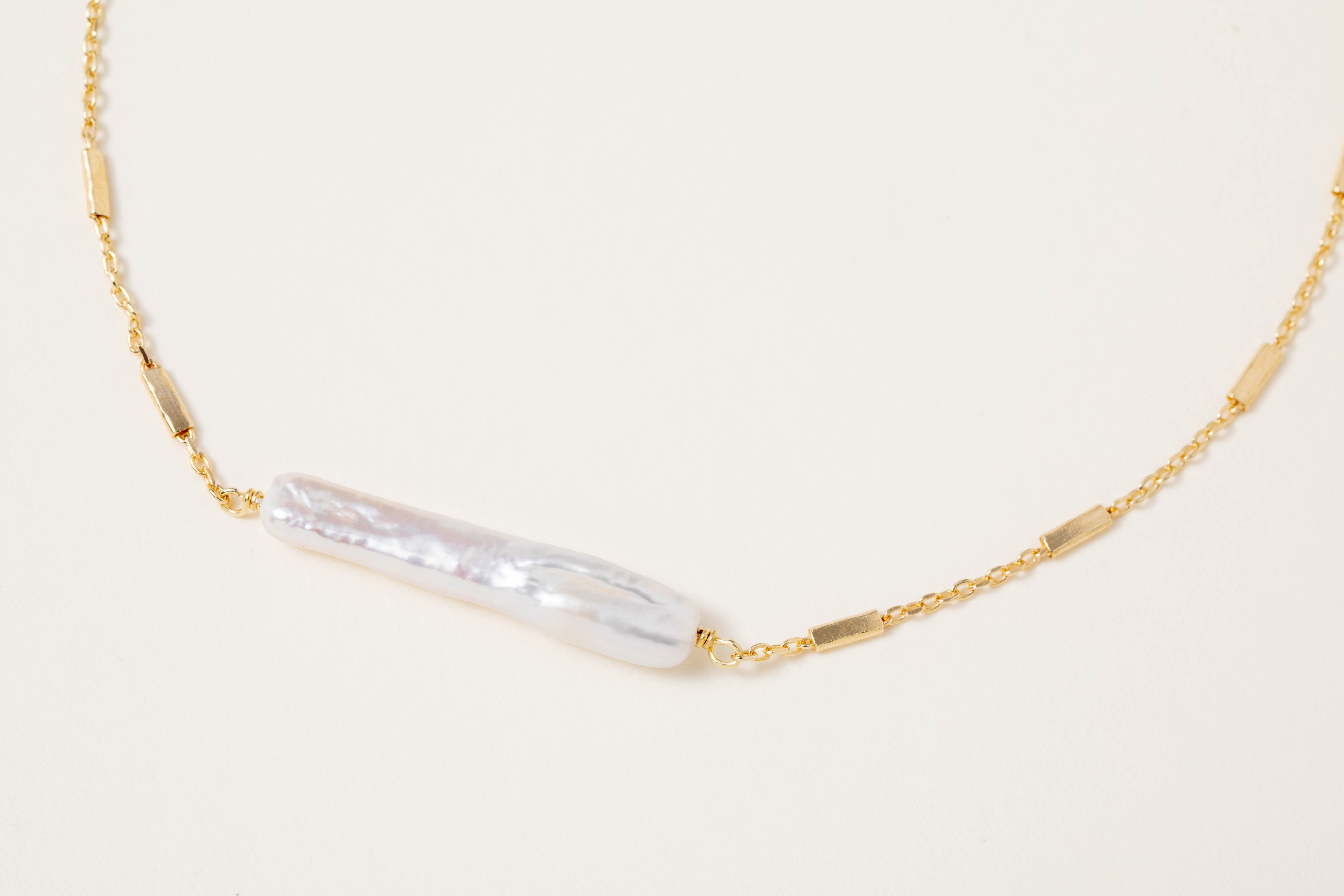 Bracciale catena e perle allungate
