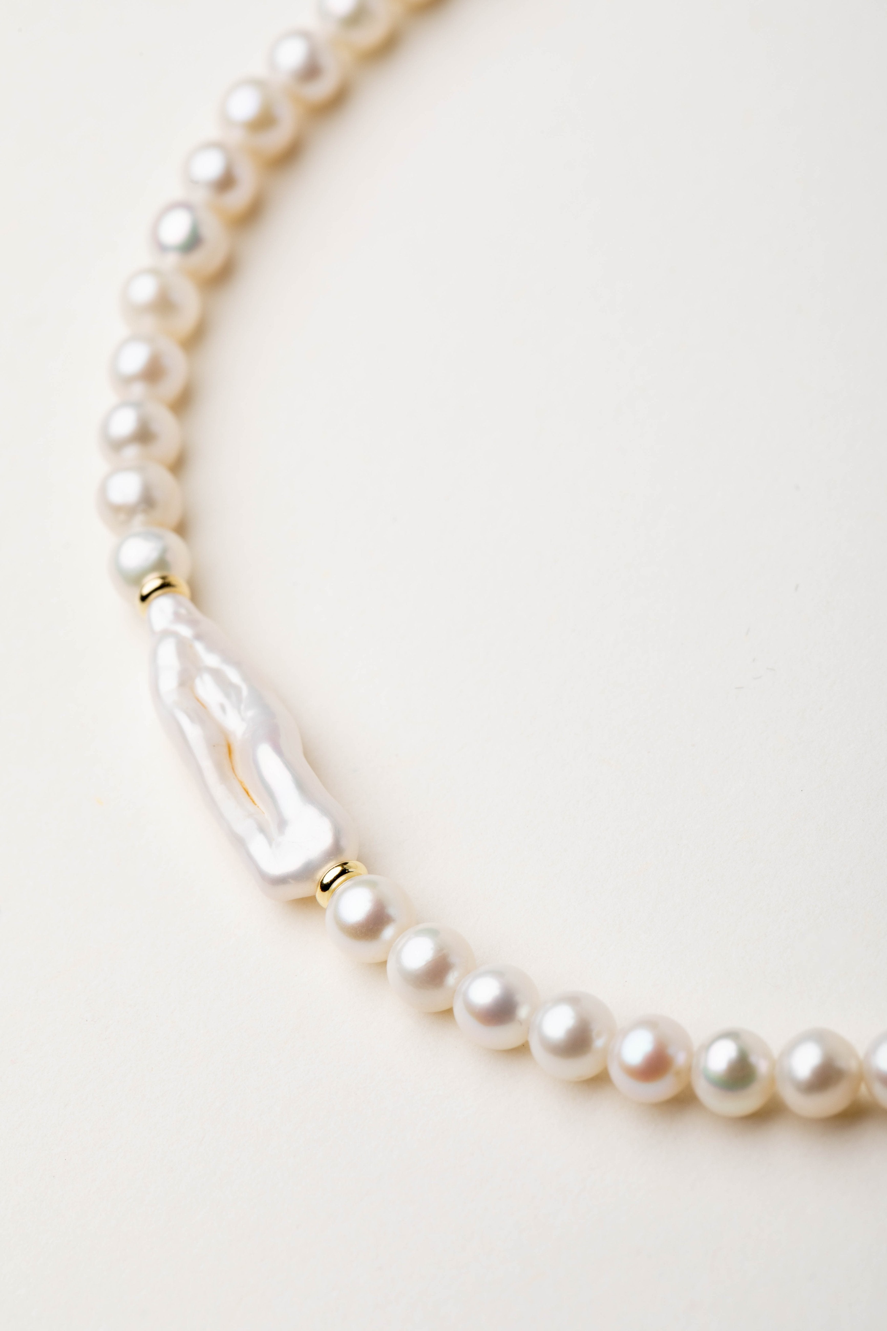 Collana perle e perla keshi centrale 40+