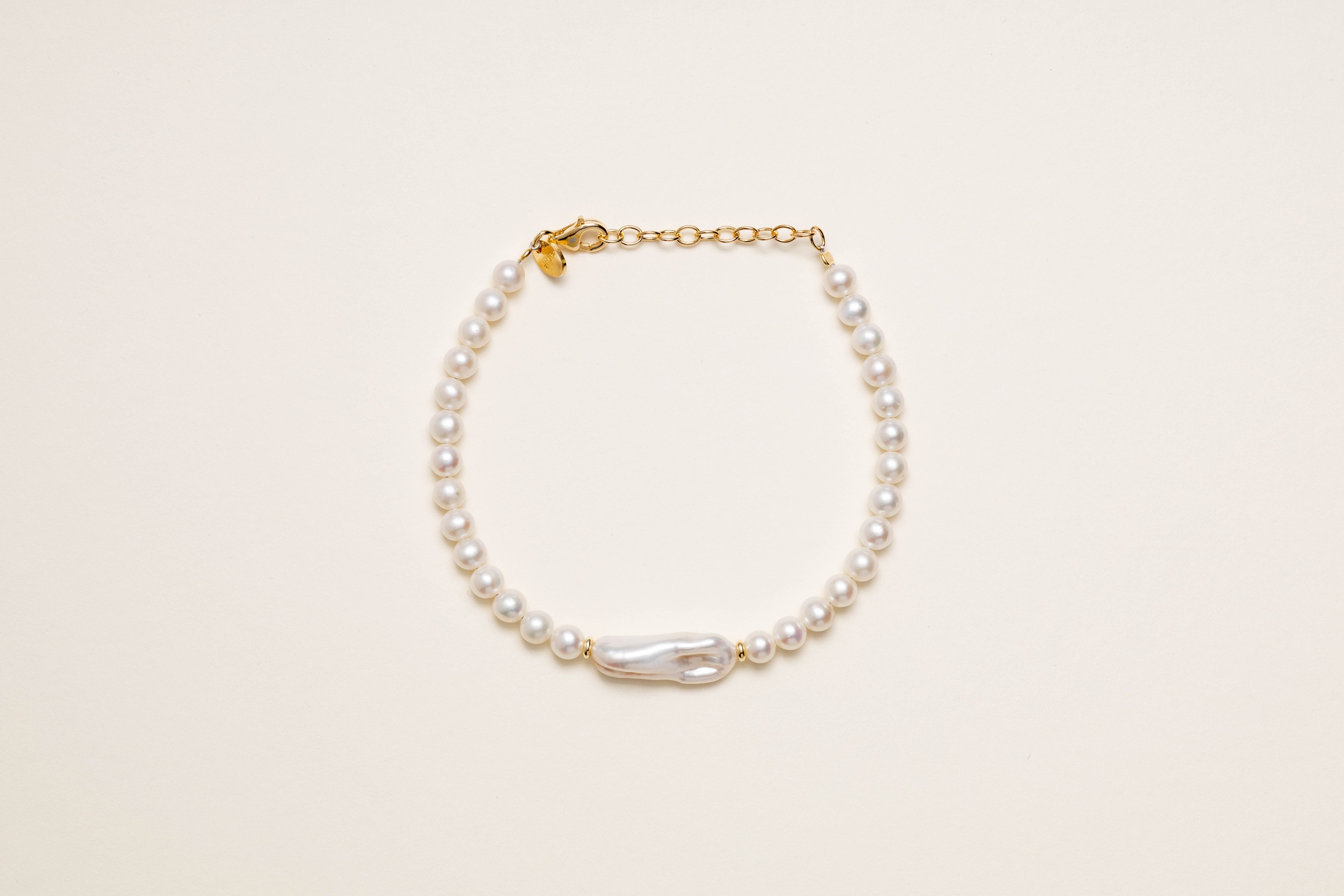 Bracciale perle e perla keshi centrale