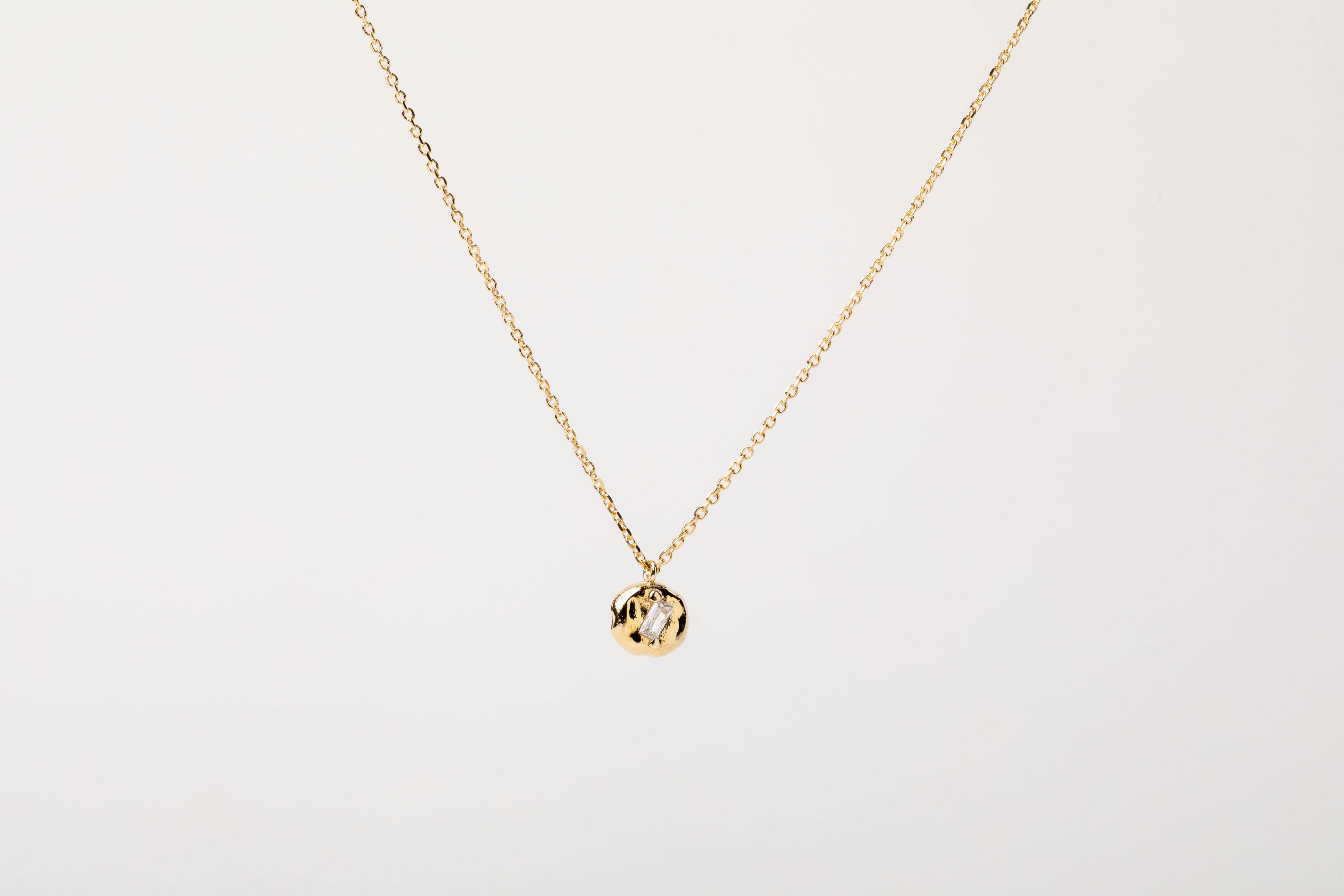 Collana tondo centrale con zircone 40+4C