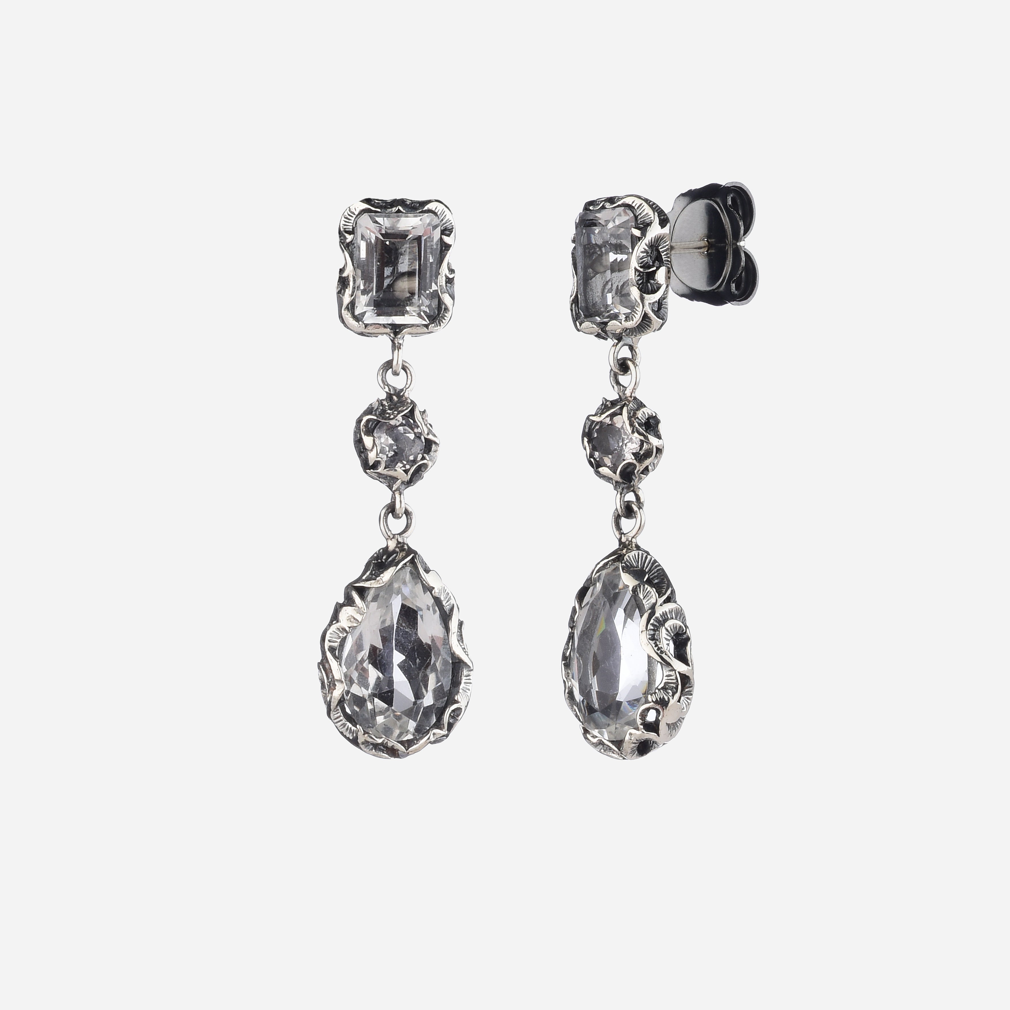 ORECCHINO IN ARGENTO INTAGLIATO CON TRE PIETRE TAGLIO MISTO CIASCUNO WHISKY